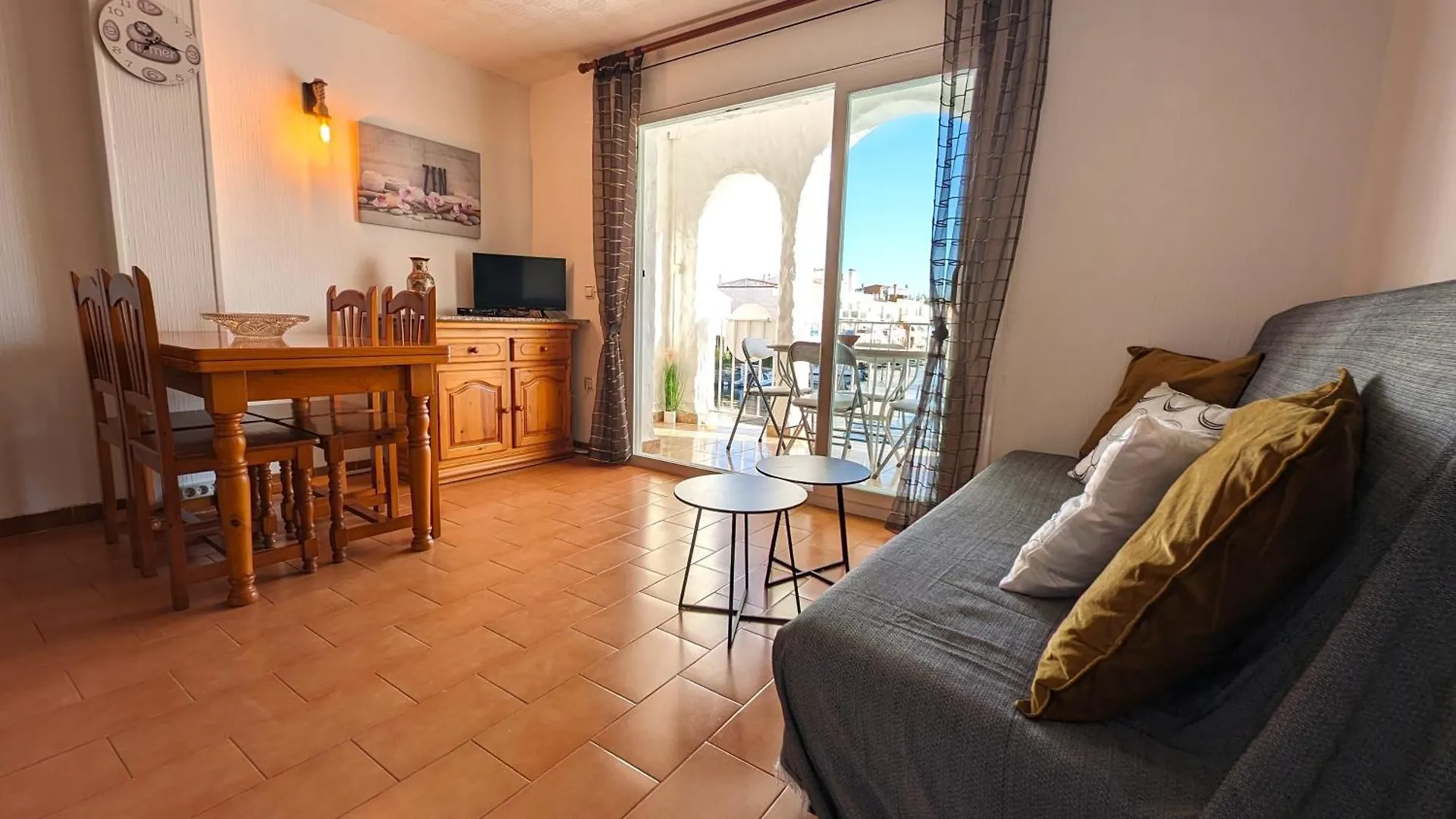 Apartment Appt Costa Akoya Conserjeria, Vue Canal Empuriabrava Spain